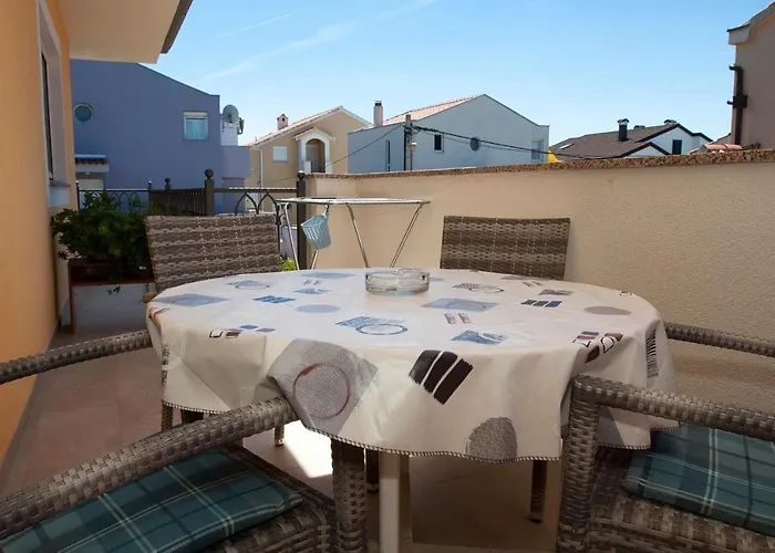 Romansa Διαμέρισμα *